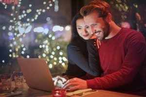 couple on computer | Private Lettings Channels | HiRUM